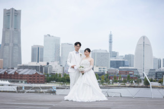 屋内庭園と大桟橋