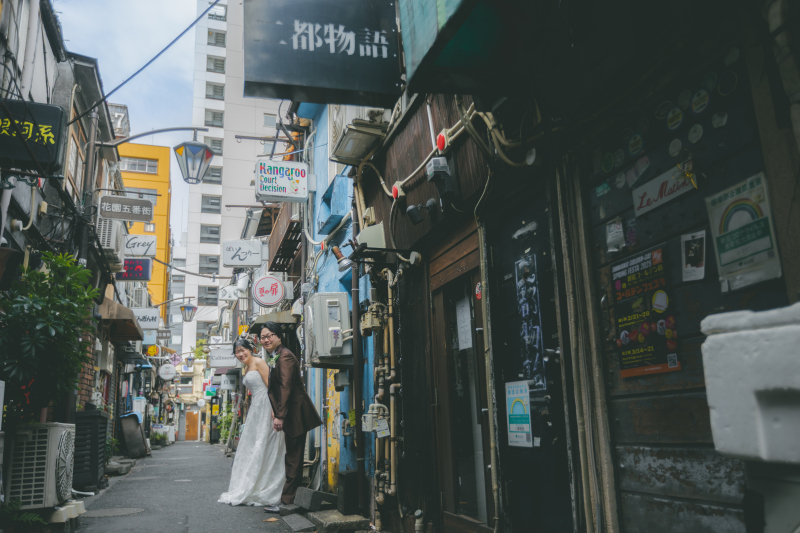 思い出のゴールデン街でウェディングフォト