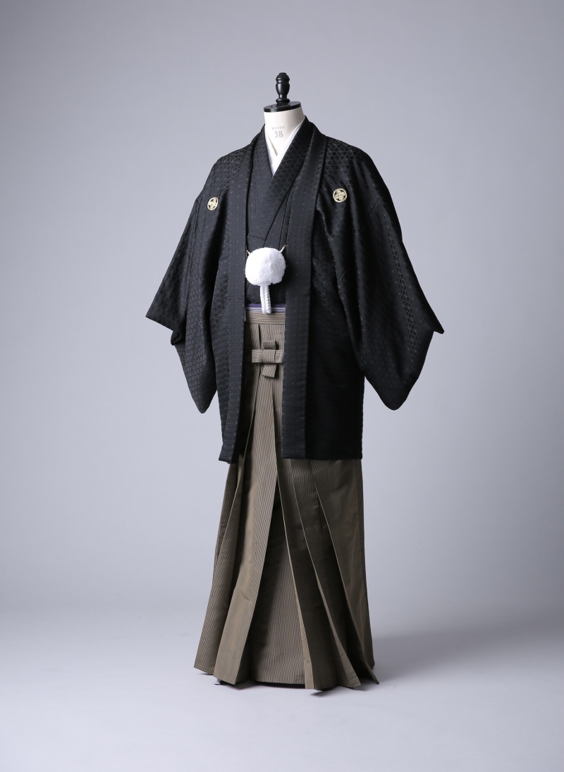 秋にピッタリご新郎様お衣装のご紹介