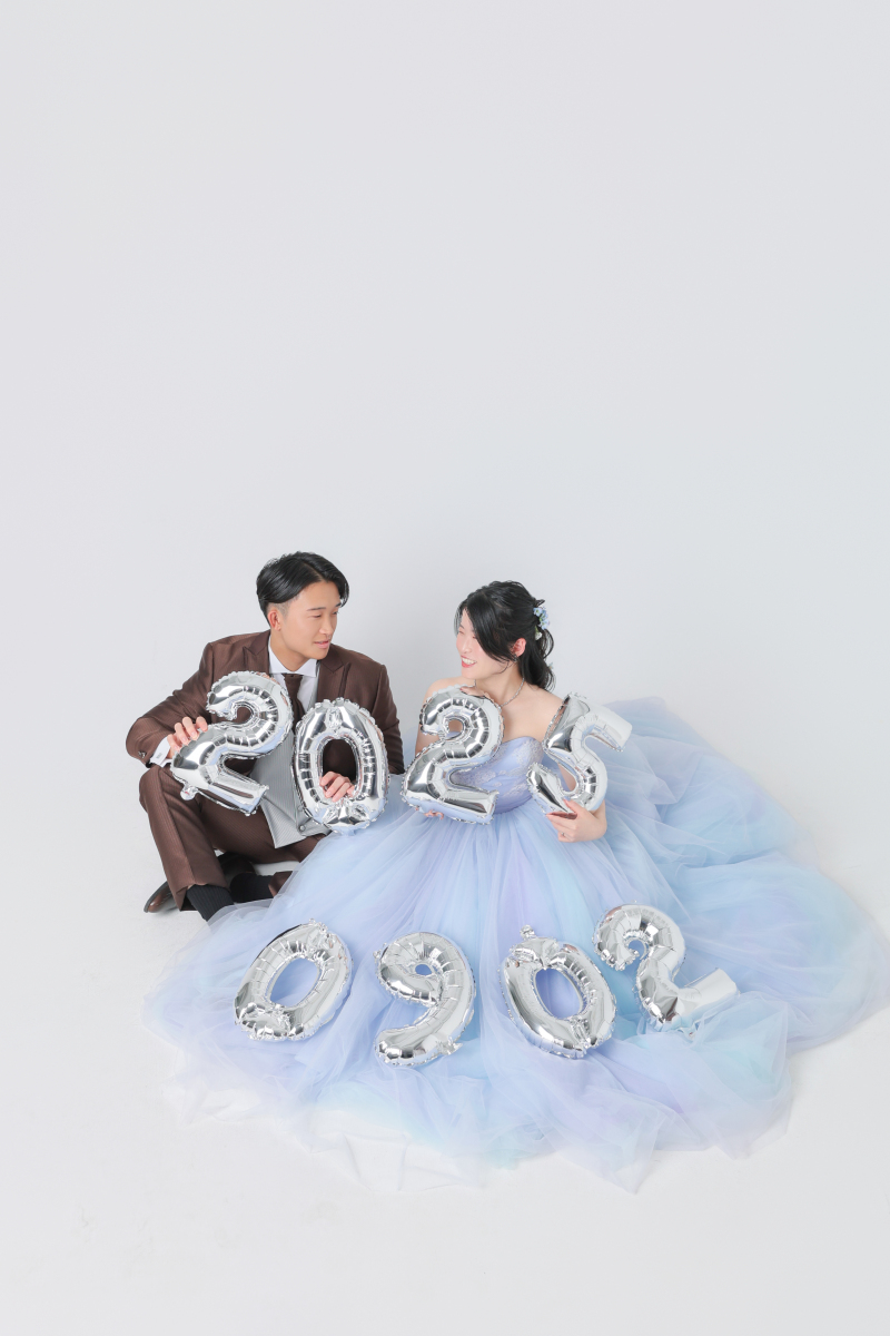 【笑顔と小物で彩る一日！特 別なウェディングフォト in 洋装ハウススタジオ】