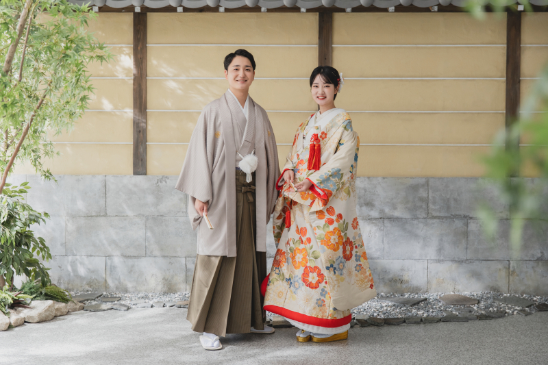 屋内庭園スタジオで2着撮影