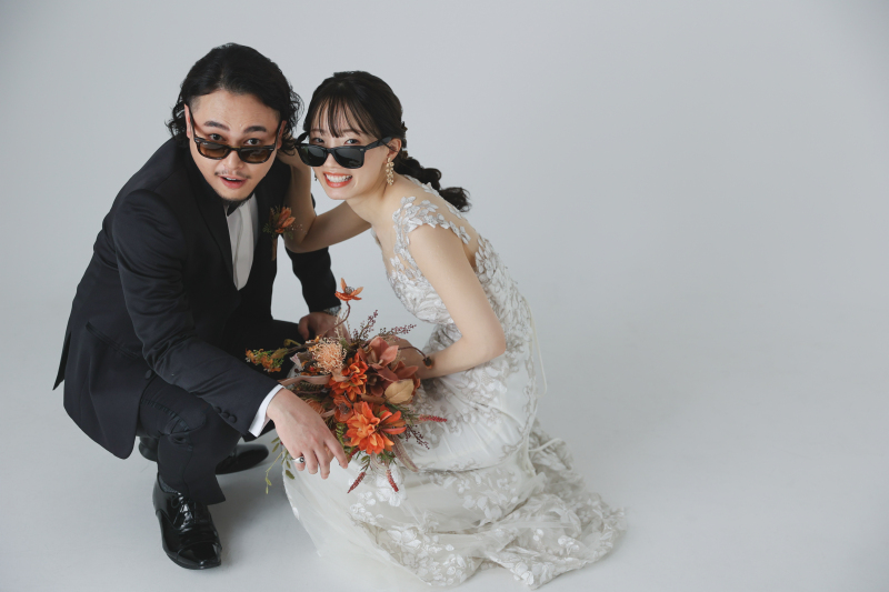 白無地背景でお二人だけのウェディングフォト！！