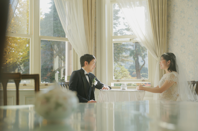 おふたりの落ち着いた空気感をそのままに【旧古河邸】