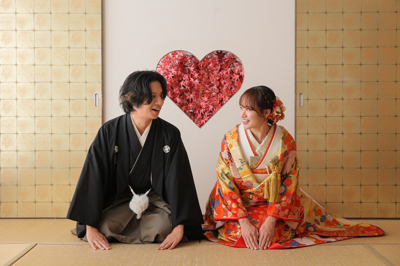 屋内庭園で色と白