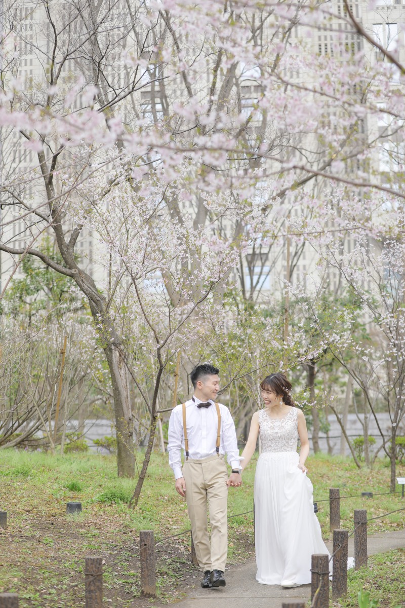 スタジオアクア新宿店です。 新宿中央公園の桜の開花状況です10