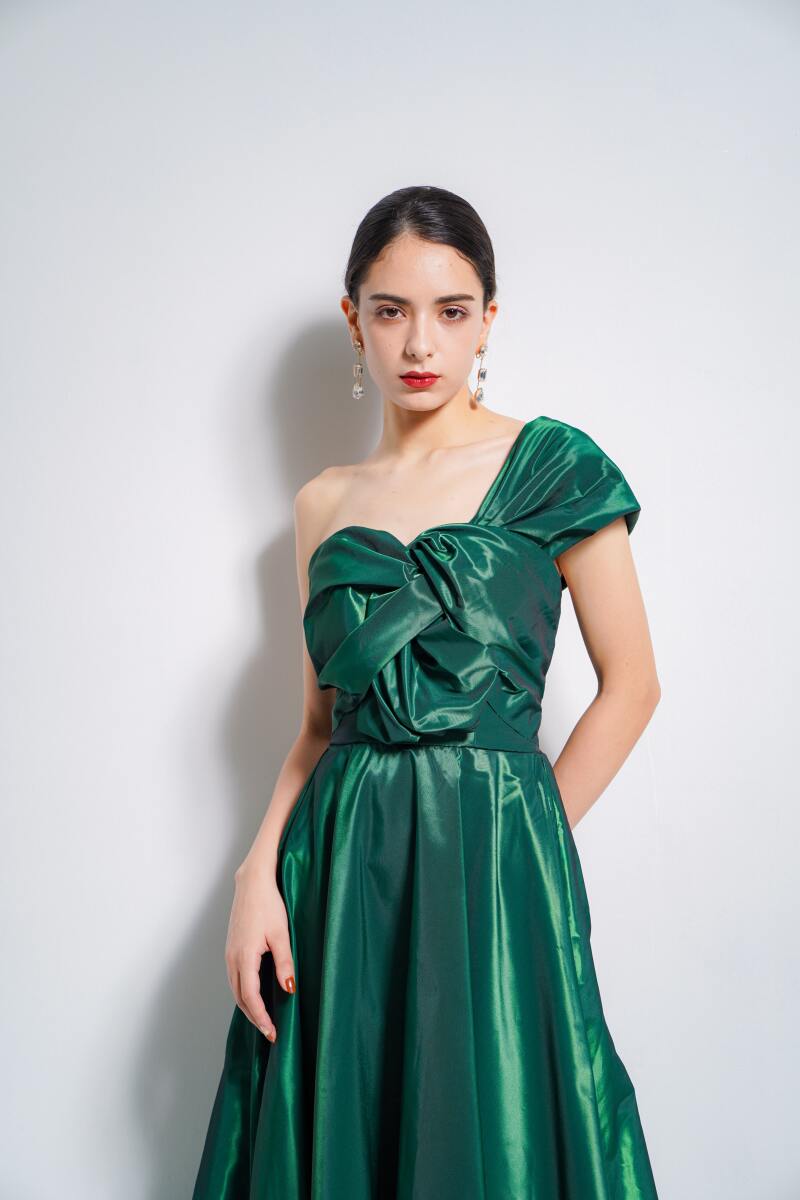 新しい衣装が入荷しました！！