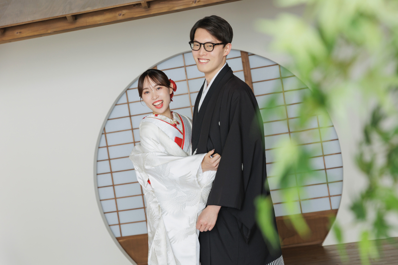 白無垢と黒紋付!屋内庭園スタジオのご紹介!
