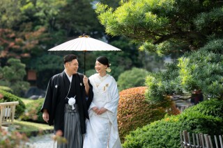緑に囲まれた旧安田庭園ロケーション