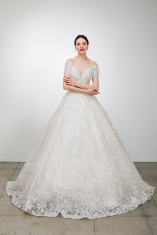 DECOLLTEでしか着れない韓国ドレスのご紹介！