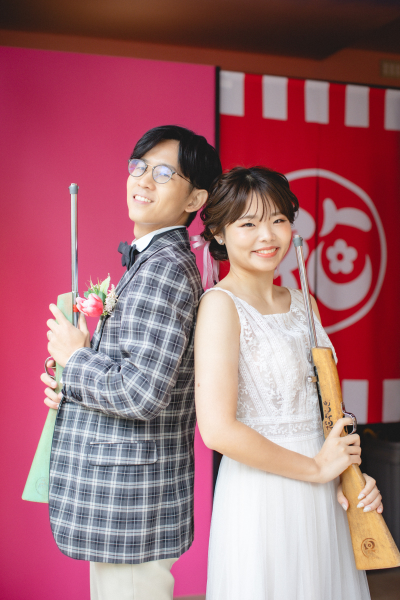 遊園地でウェディングフォト