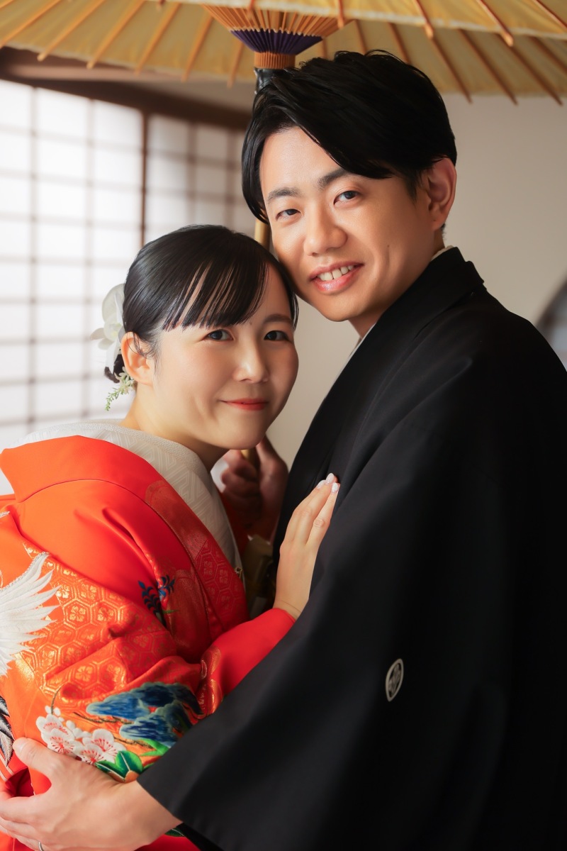 和装２着で屋内庭園撮影