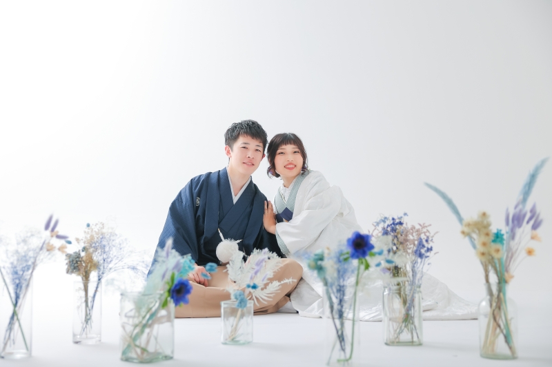ドレスは赤、キモノはブルー photo by 谷澤明美