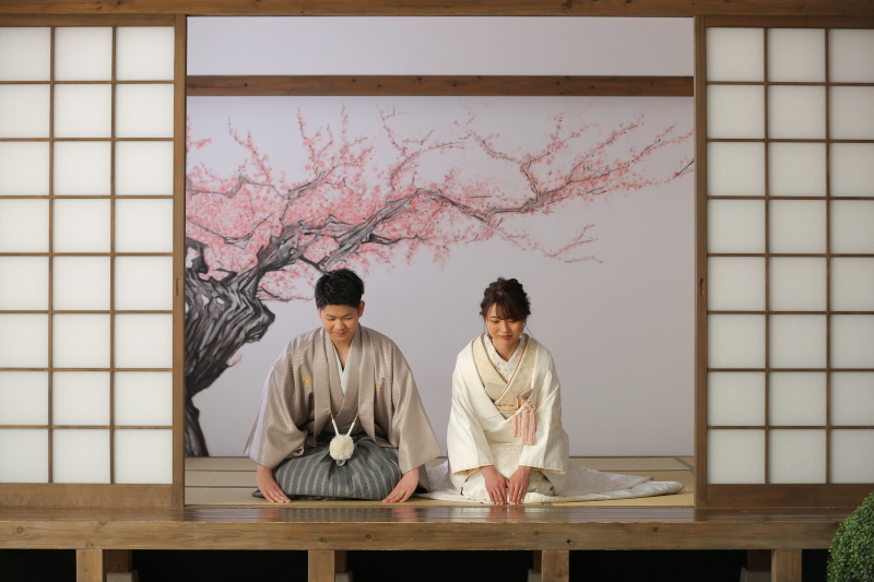 和装の衣裳でもお洒落にできます！