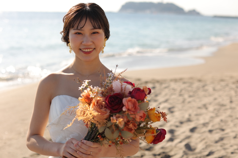 海に映えるヘアメイク