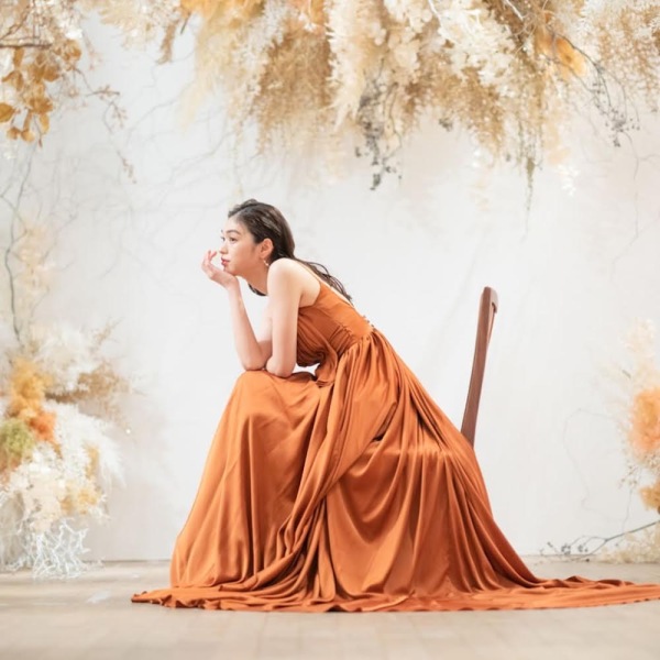 新作カラードレスのご案内♪