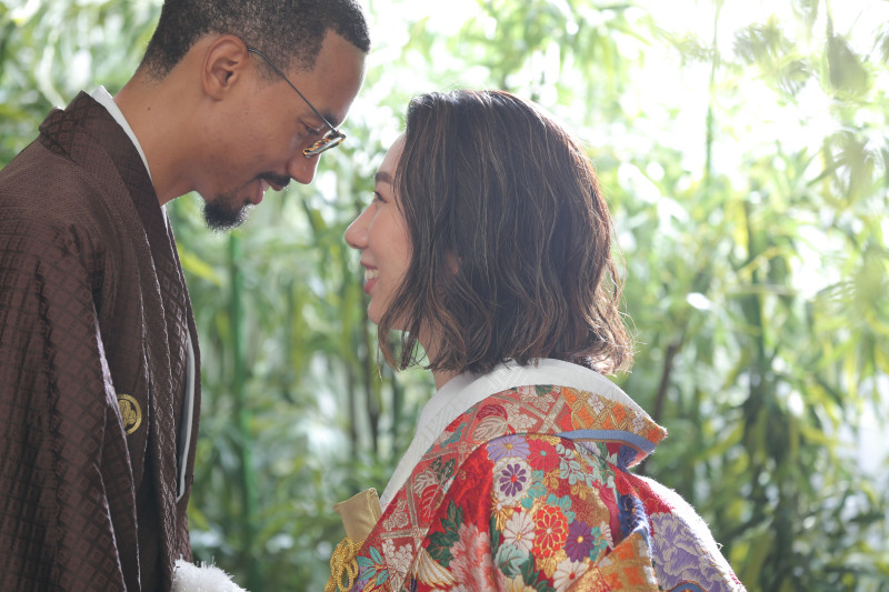 室内撮影でもお二人らしい雰囲気で♪【洋装スタジオ & 屋内庭園スタジオ】