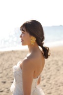 海に映えるヘアメイク