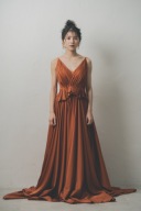 "カラードレスの新しいスタイリング提案♡"