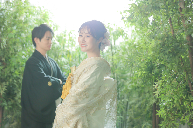 おしゃれなレース刺繍の打掛でスタジオ撮影♡　 photo　by　谷澤明美