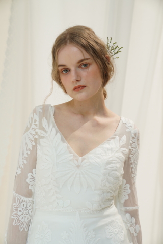 新作ドレス入荷してます！！