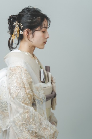 おしゃれな一癖ヘアの紹介