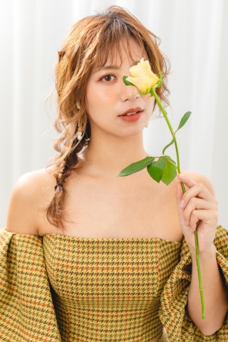 新作のカラードレスのご紹介