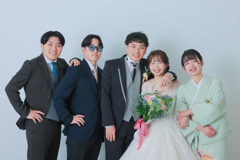 大家族で撮る記念写真
