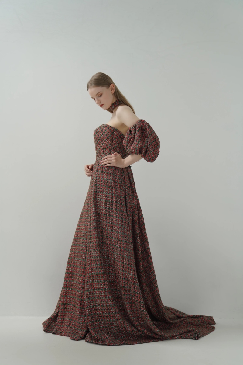 même(メーム)の新作カラードレス