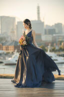 夕日とカラードレスと大桟橋