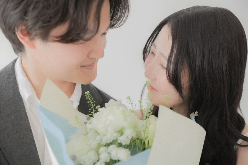 白壁で入籍フォト！