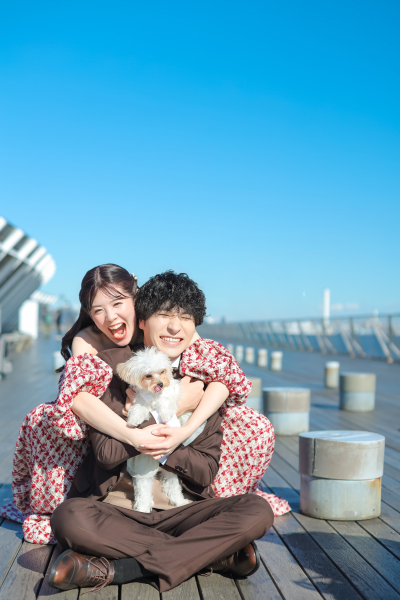 わんちゃんと一緒に青空の下　photo　by　谷澤明美