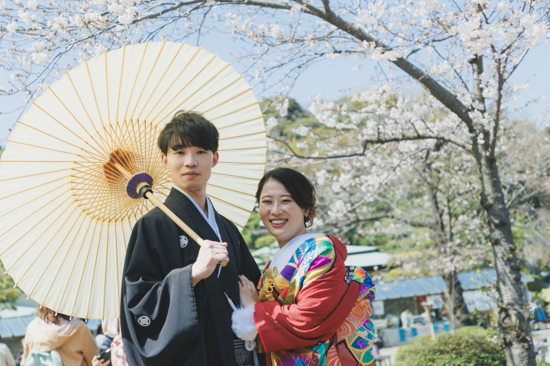 桜と和装、三渓園