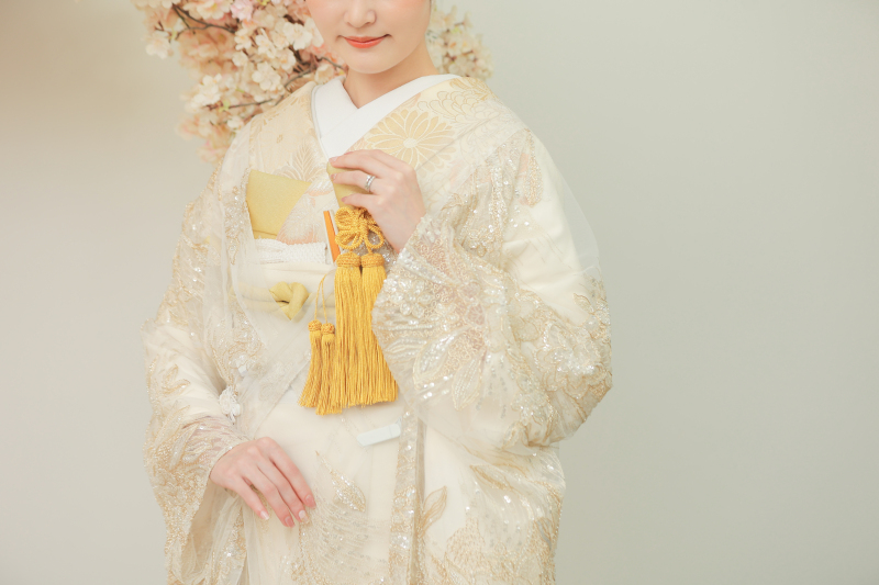 おしゃれなレース刺繍の打掛でスタジオ撮影♡　 photo　by　谷澤明美