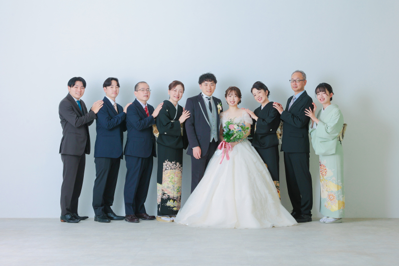大家族で撮る記念写真