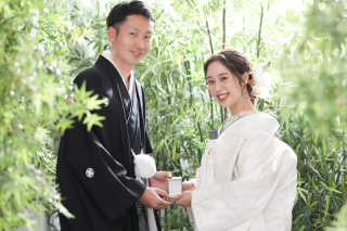 小物持ち込みでよりお2人らしく◎【屋内庭園スタジオ】By Nakabayashi