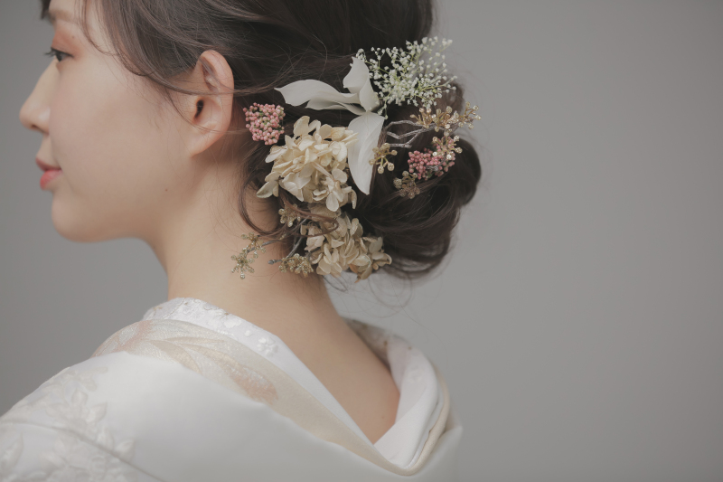 ドライフラワーを使ったヘアスタイル♡