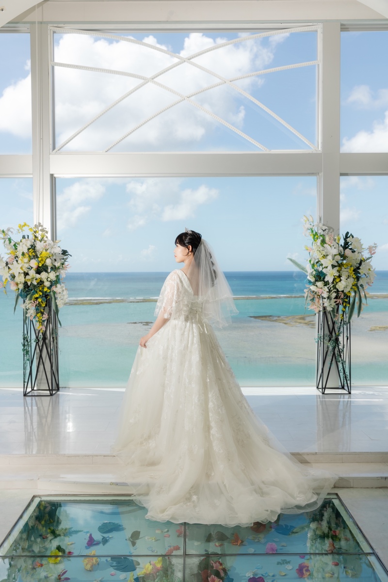 チャペルにぴったりなハーフアップスタイル♪