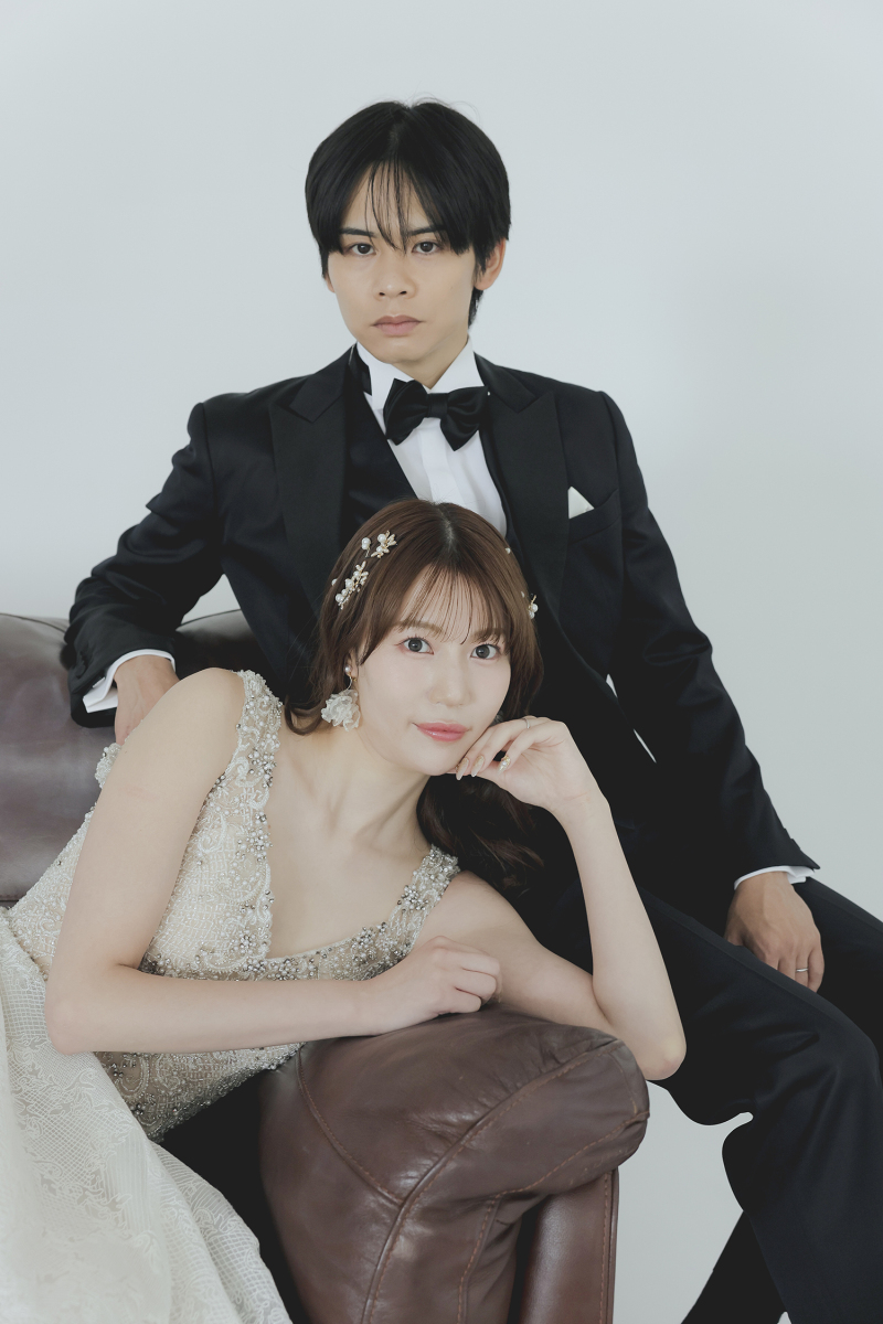新背景×白背景でかっこよさ爆発!美男美女カップルの魅力全開フォト