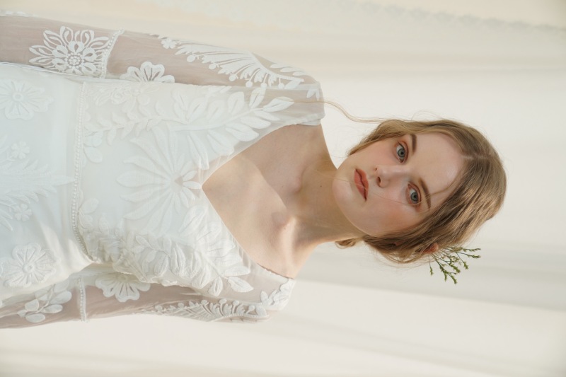 新作ドレスのご紹介