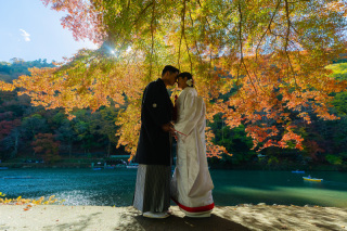 秋色グラデーションを楽しむ嵐山