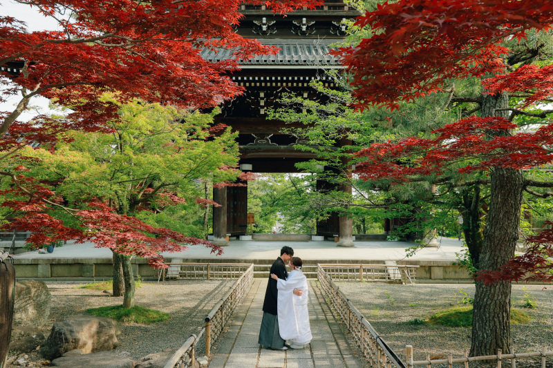 新緑と紅の美しいコラボ!【金戒光明寺】でのロケーションフォト
