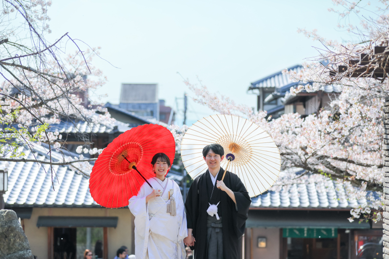 春かおる八坂で