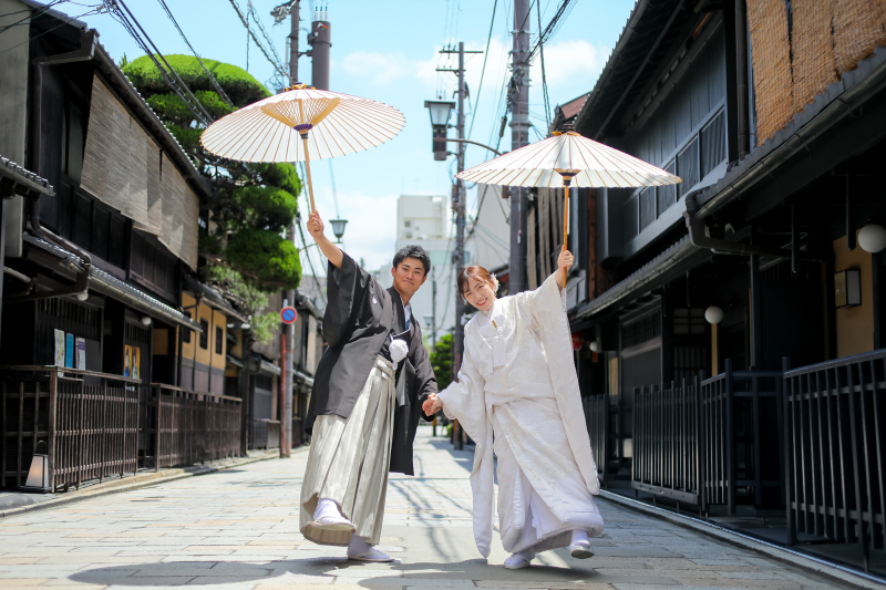 仲良く巡る 祇園の街