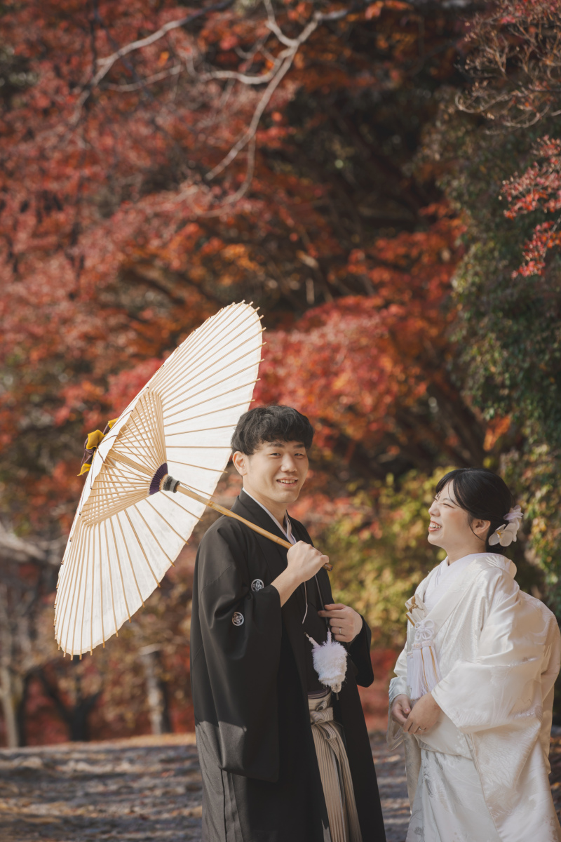 竹林から紅葉まで、嵐山で叶える白無垢ロケーションフォト