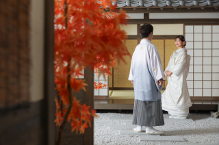 屋内庭園で白無垢撮影