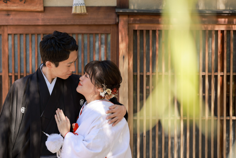 ご家族そろって屋内庭園での和装フォト