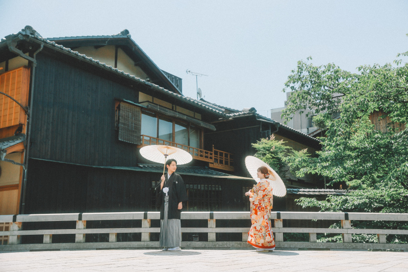 初夏の光と共に歩む