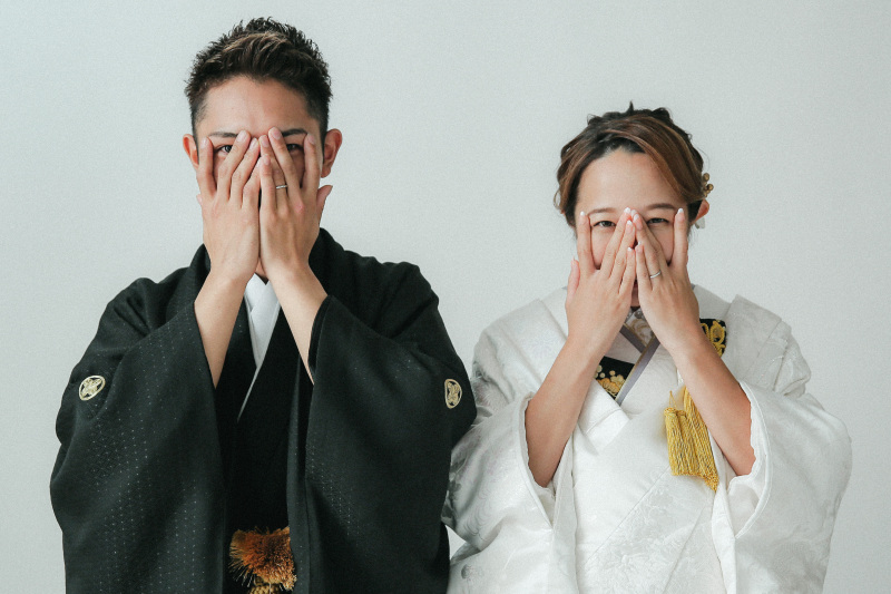 シンプルなスタジオでお二人らしい撮影♪