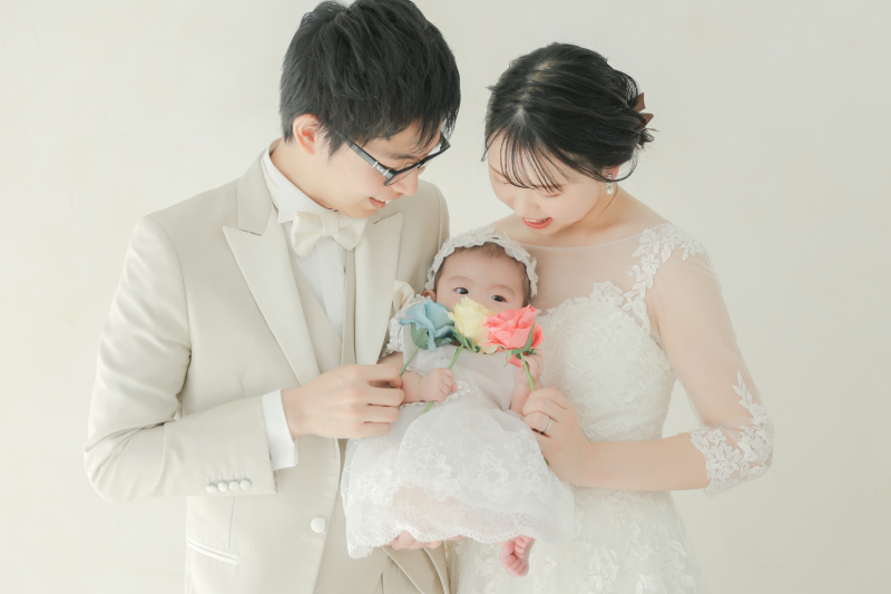 お子様も一緒に!洋装ハウススタジオでウェディングフォト♪