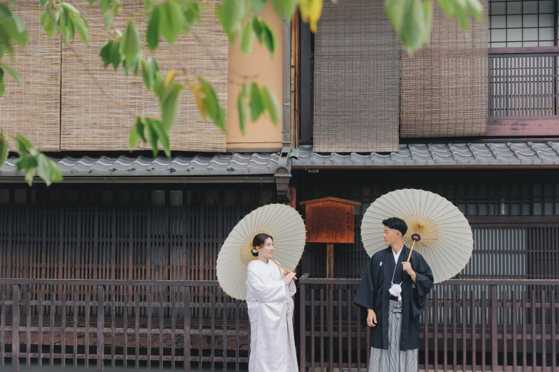 祇園の街を二人で